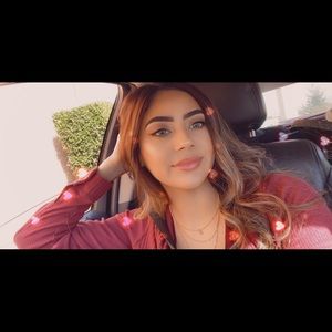 Meet your Posher, Julia